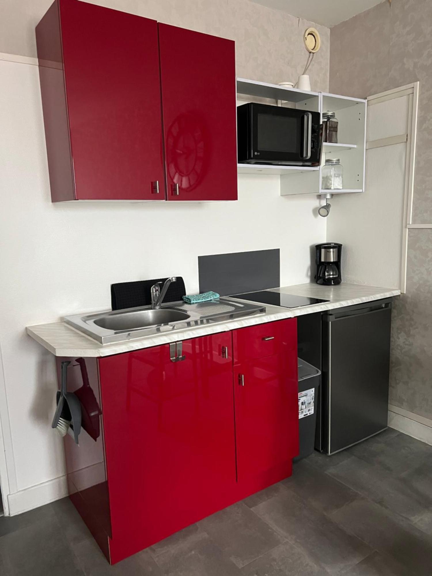 Joli Studio Avec Parking Prive, Bien Situe Μουλέν Εξωτερικό φωτογραφία